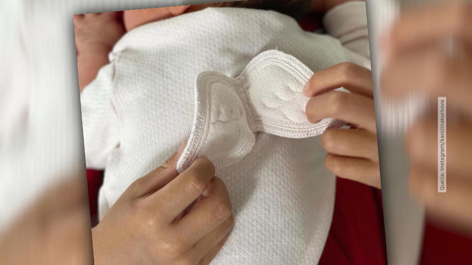 Zum dritten Mal Mama Karolina Kurkova postet Foto von neugeborener Tochter