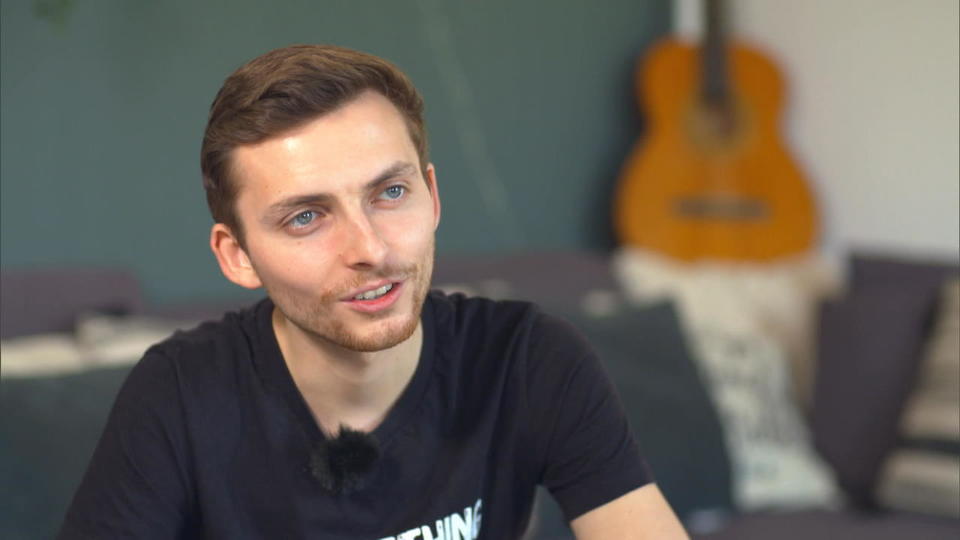 Seine Geschichte berührt Millionen Philipp Mickenbeckers bewegender Kampf gegen den Krebs