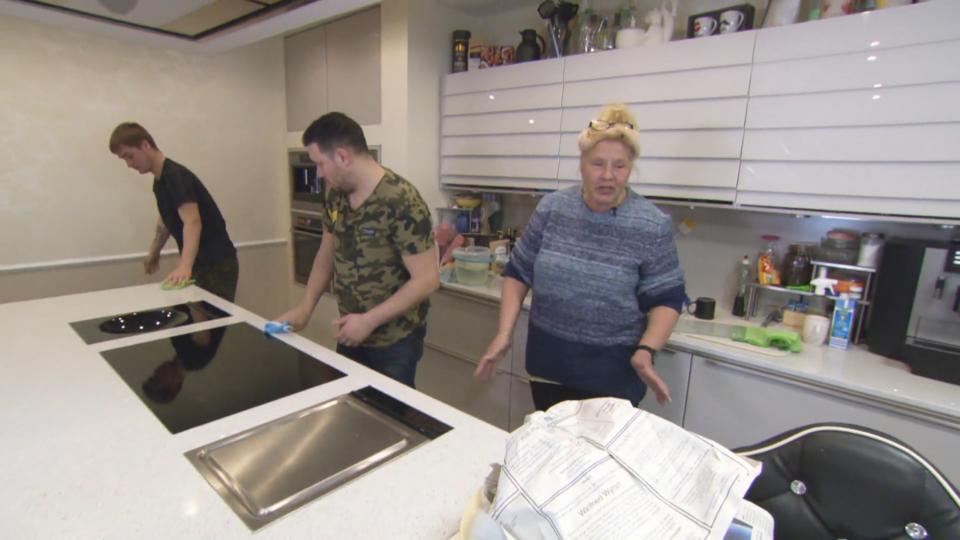 Putz-Marathon à la Silvia Wollny-Männer müssen im Haushalt ran