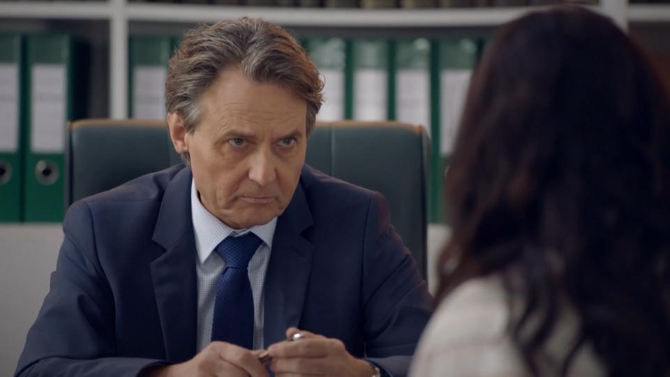 GZSZ-Folge 7395 vom 29.11.2021 Stellt Jo Laura für seine Studie ein?
