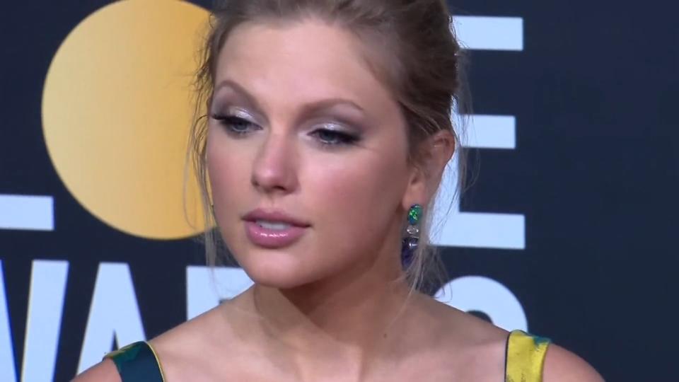Schock für Taylor Taylor Swifts Stalker kracht mit Auto in ihr Haus