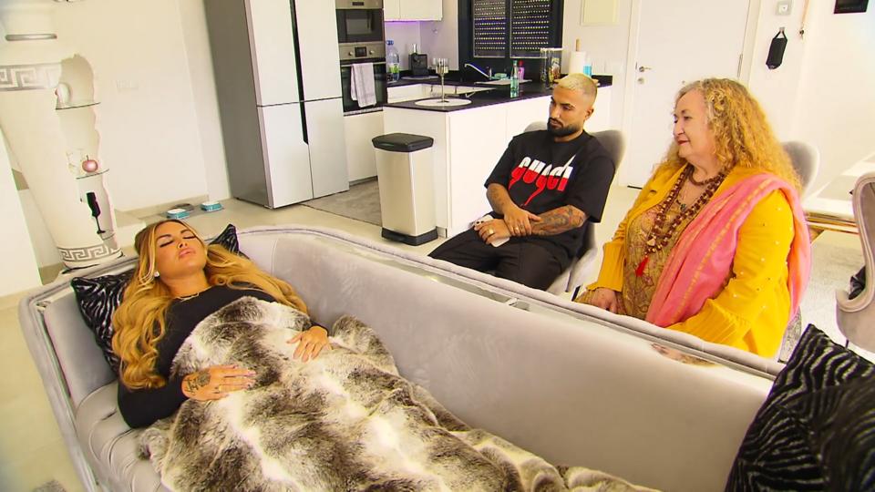 "Ich war mal Königin" Schamanen-Wahnsinn bei Lisha und Lou