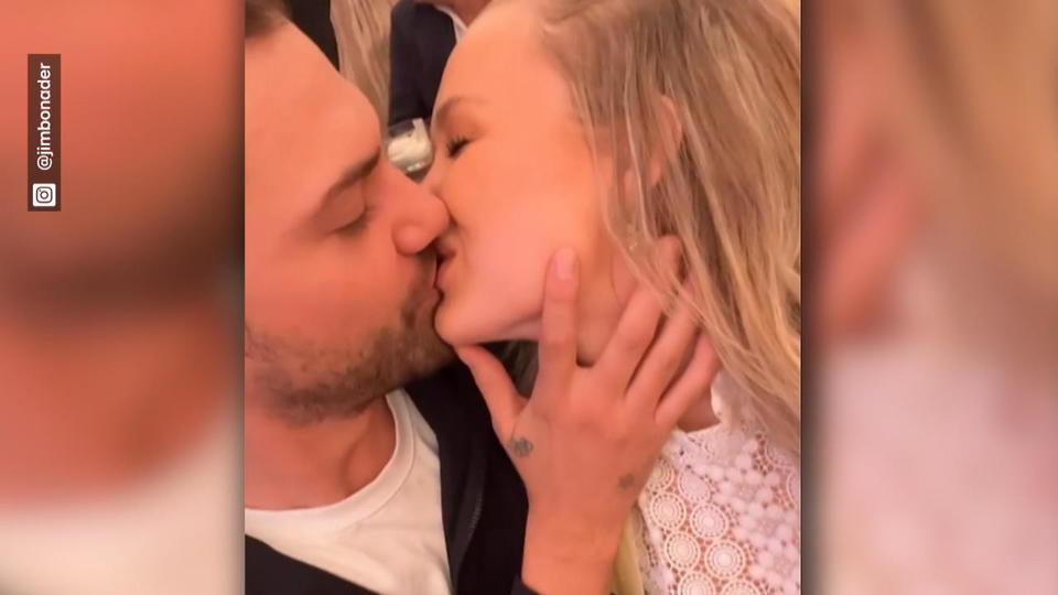 Verliebt auf Instagram Jimi Blue Ochsenknecht küsst seine neue Freundin