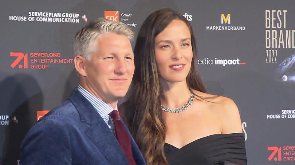 Mega-Auftritt in München Schweinsteiger und seine Ana im Glamour-Look