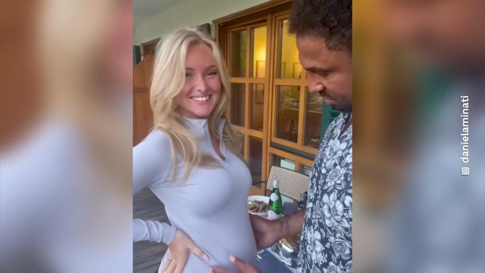 Er zeigt seinen Bauch Daniel Aminati ist co-schwanger