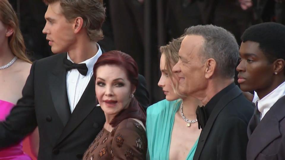 Sie war mit Elvis Presley verheiratet Priscilla Presley bei "Elvis"-Premiere total emotional