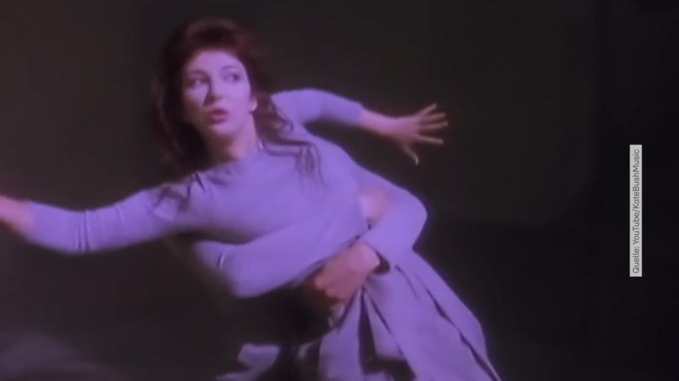 Wegen "Stranger Things" Kate Bush stürmt wieder die Charts