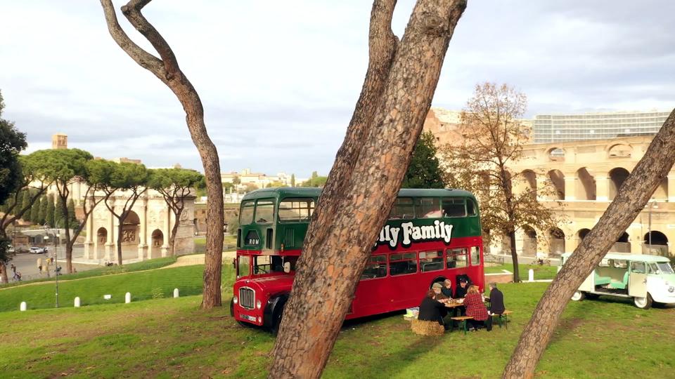 Die Kelly Family Mit dem alten Doppeldecker auf Zeitreise