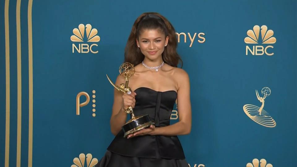 Stolze Gewinner Die Nacht der Emmy- Verleihung 2022