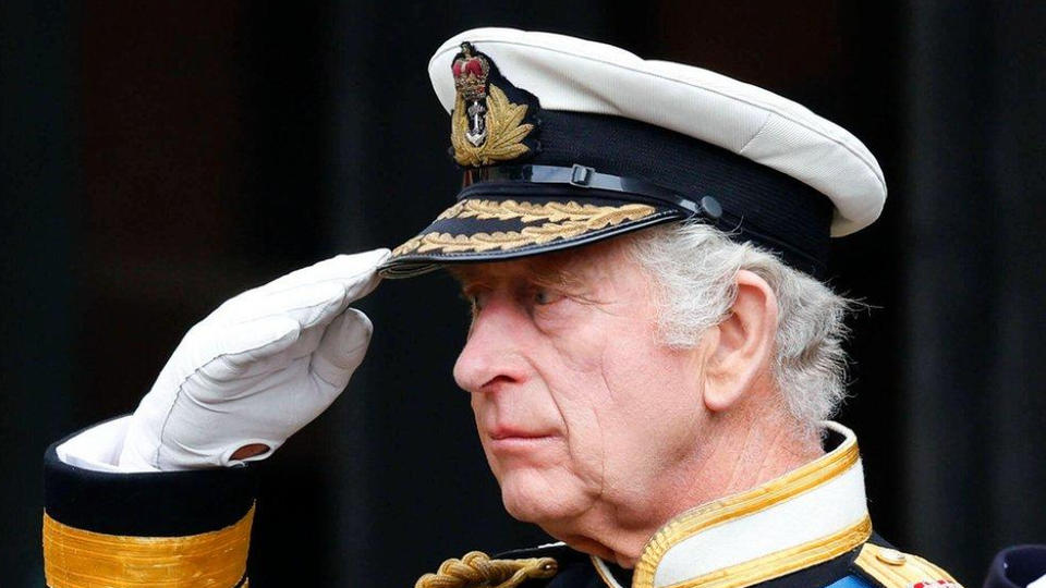 Wie klein wird die Zeremonie? König Charles: Royal-Experte warnt vor "Billig-Krönung"