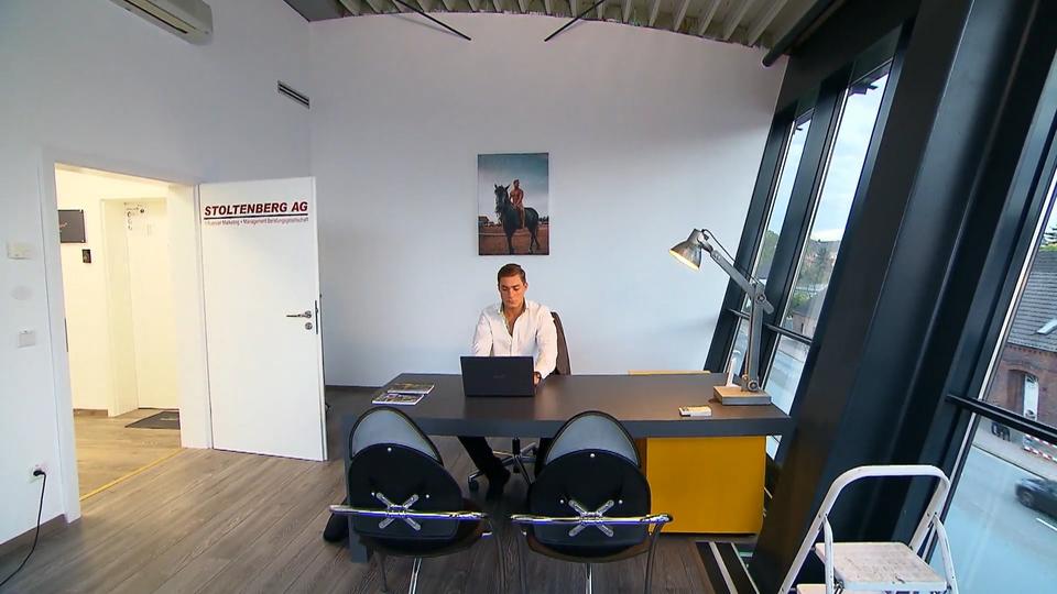 Henrik Stoltenberg Reality-TV-Star gründet Influencer-Schule