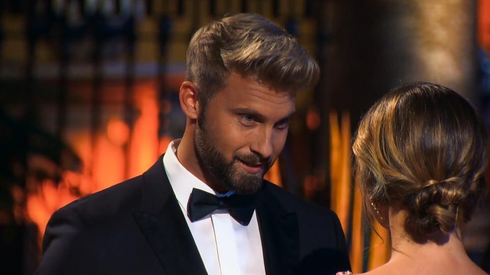 "Der Bachelor"-Finale 2022 Dominik Stuckmann vergibt seine letzte Rose