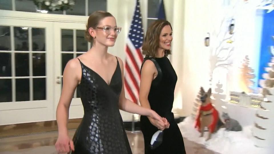 Glamour-Alarm im Weißen Haus Wie Schwestern! Jennifer Garner und Tochter begeistern