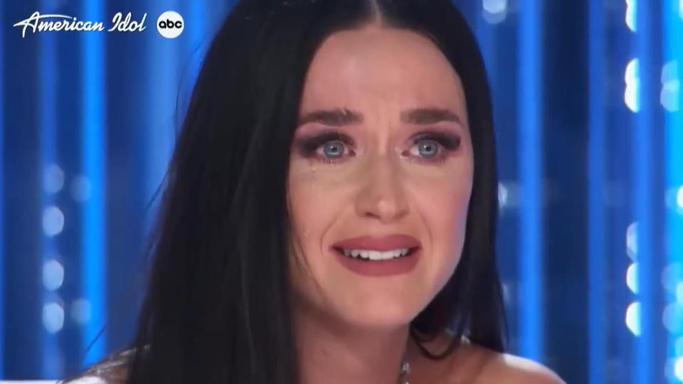 Kandidat überlebte Schulschießerei Katy Perry bricht bei "American Idol" in Tränen aus