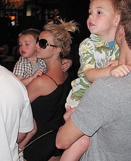 Britney Spears Kinder Jayden James Sean Preston Süßigkeiten Laden