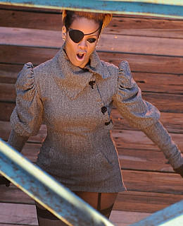 Rihanna Video Prügel Paparazzi