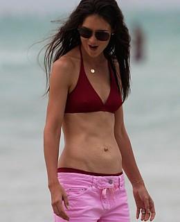 Katie Holmes und ihr sexy Beach-Body