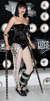 MTV Music Awards 2011 Style Fashion Look