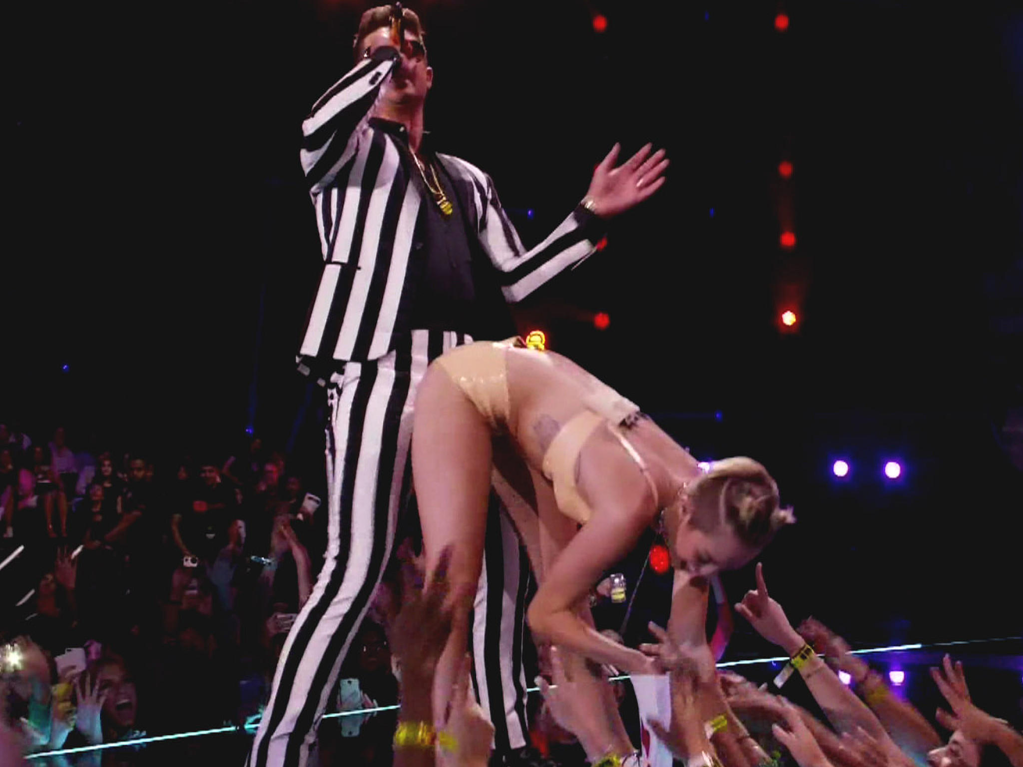 Miley cyrus dick dancing gif