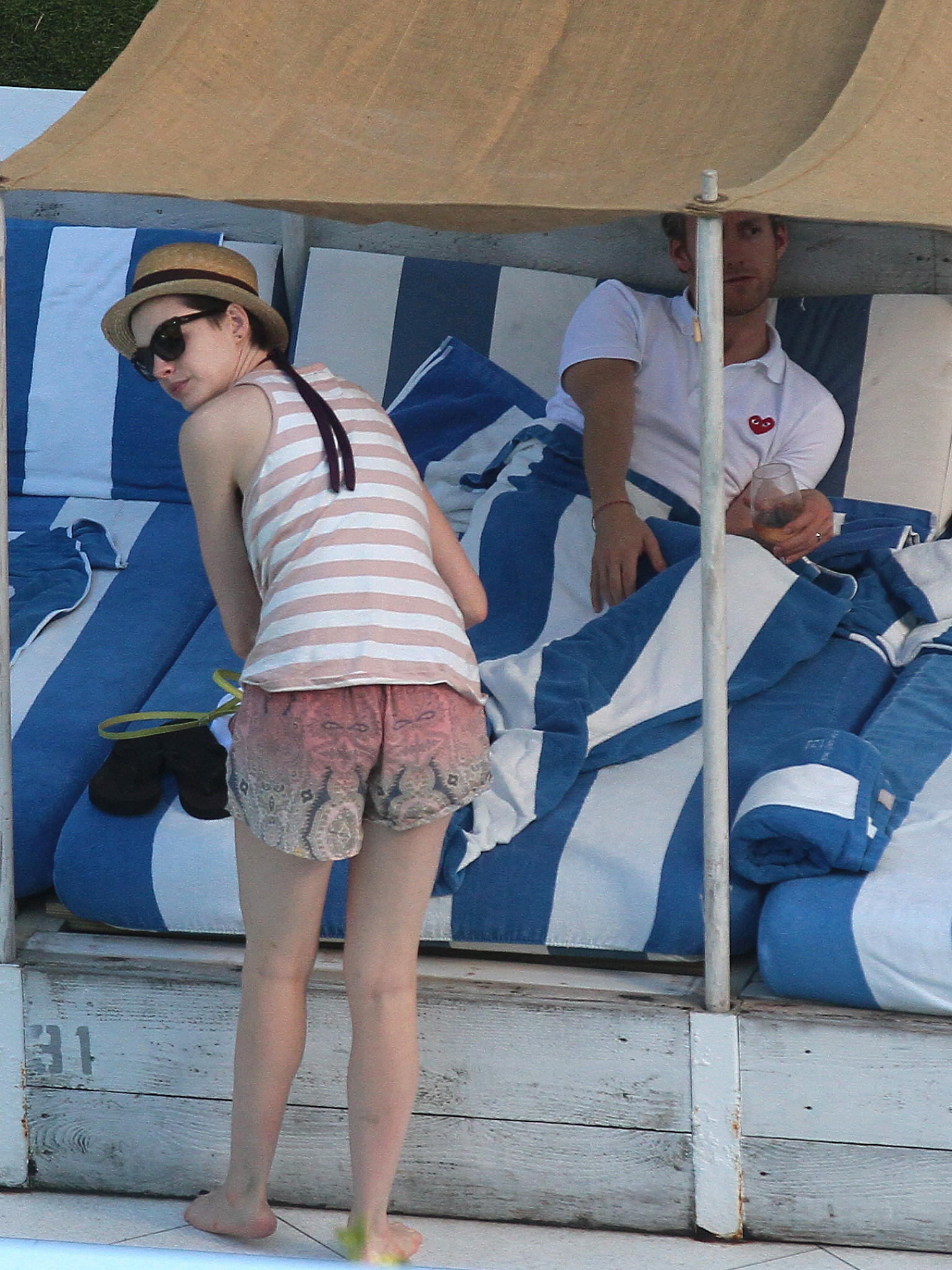 Anne Hathaway Adam Shulman Strand 