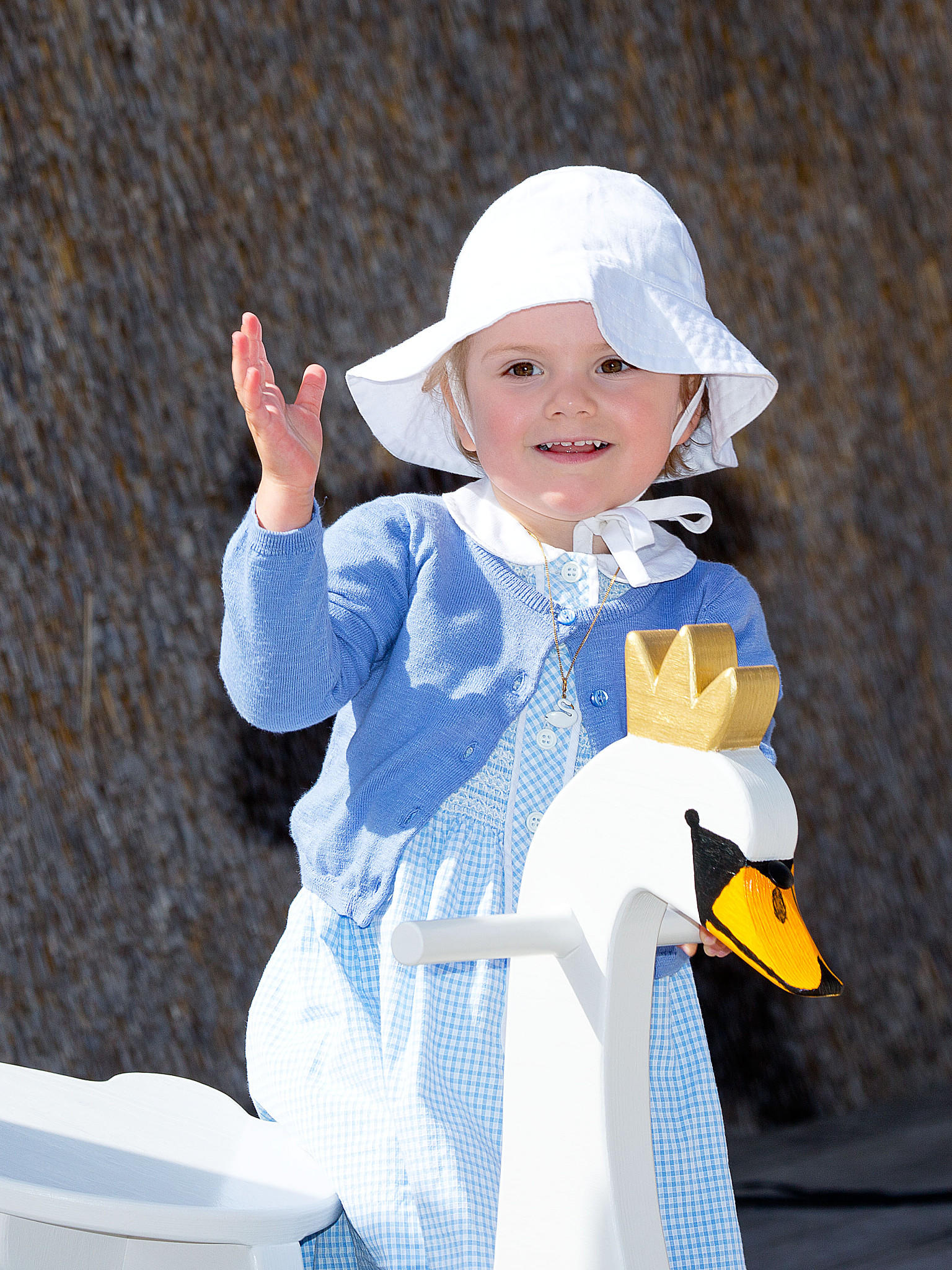 Prinzessin Estelle von Schweden eröffnet einen Märchenpfad