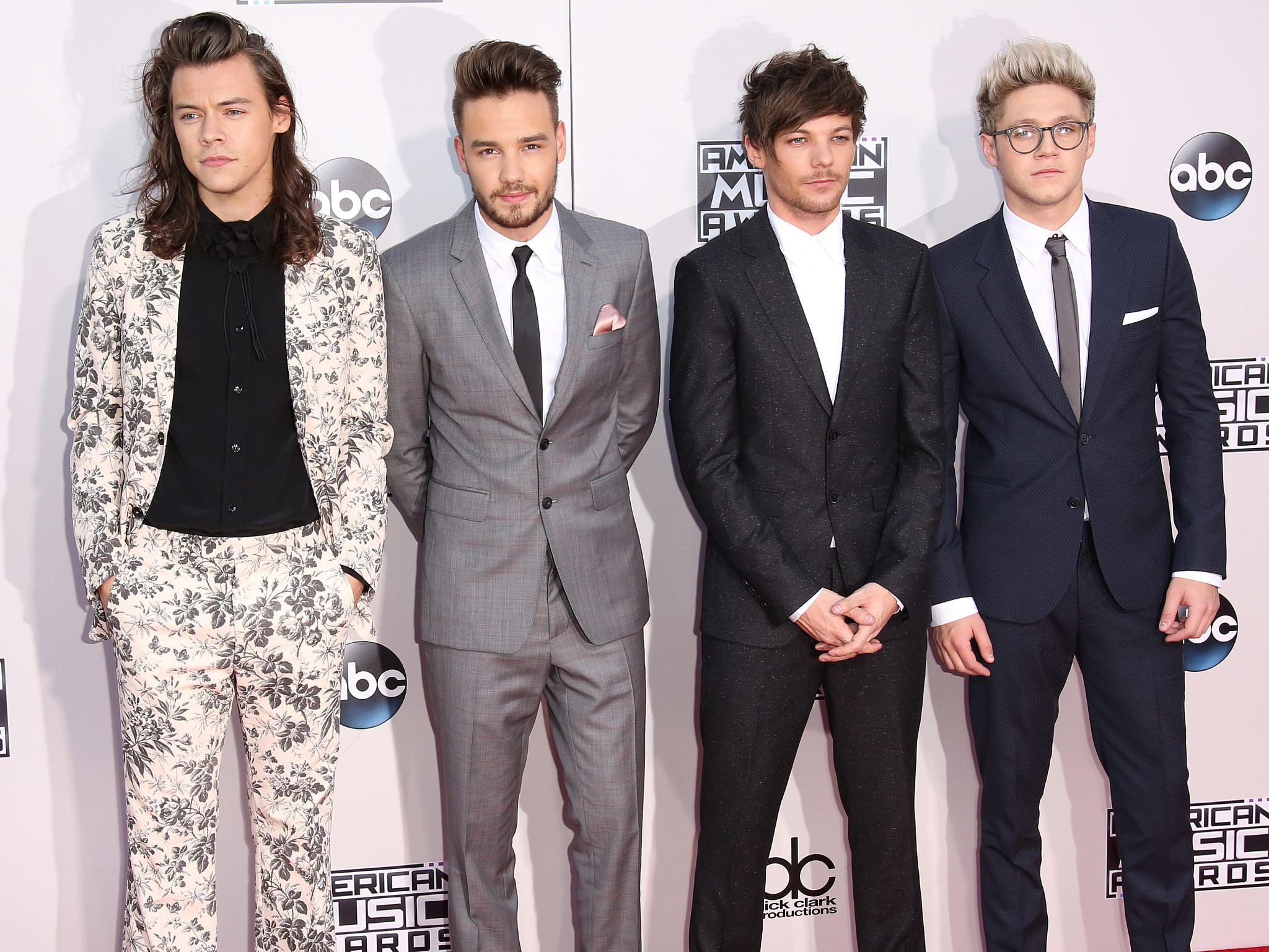 American Music Awards 2015 Highlights vom roten Teppich