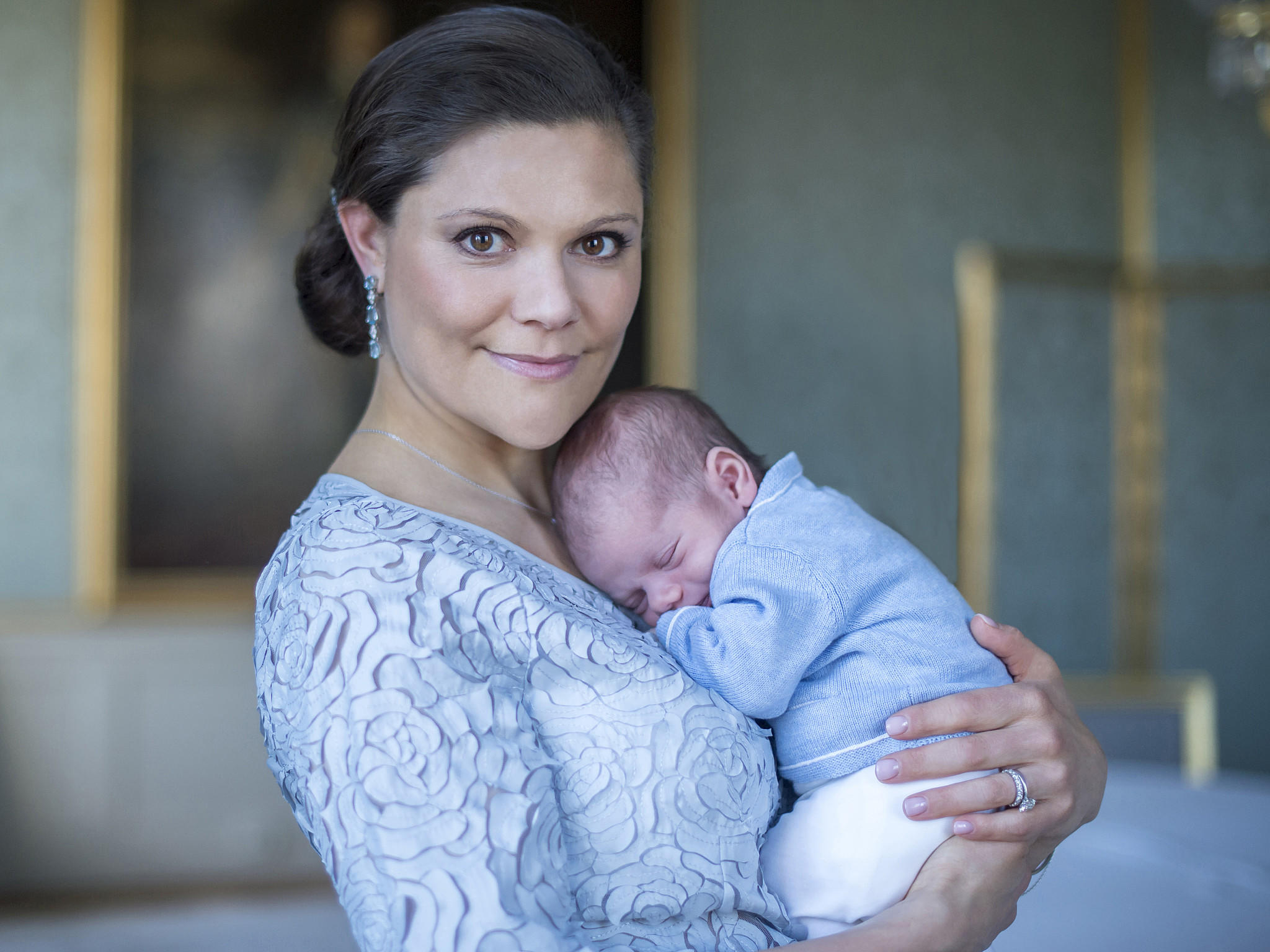 Prinzessin Estelle und Prinz Oscar von Schweden offizielle Fotos