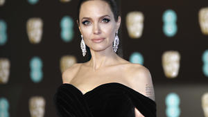 So kleidet Angelina Jolie sich privat