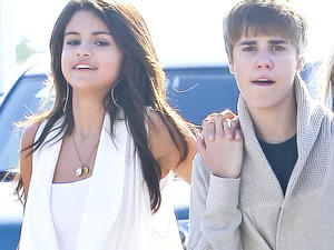 Erwischt: Selena & Justin halten Händchen