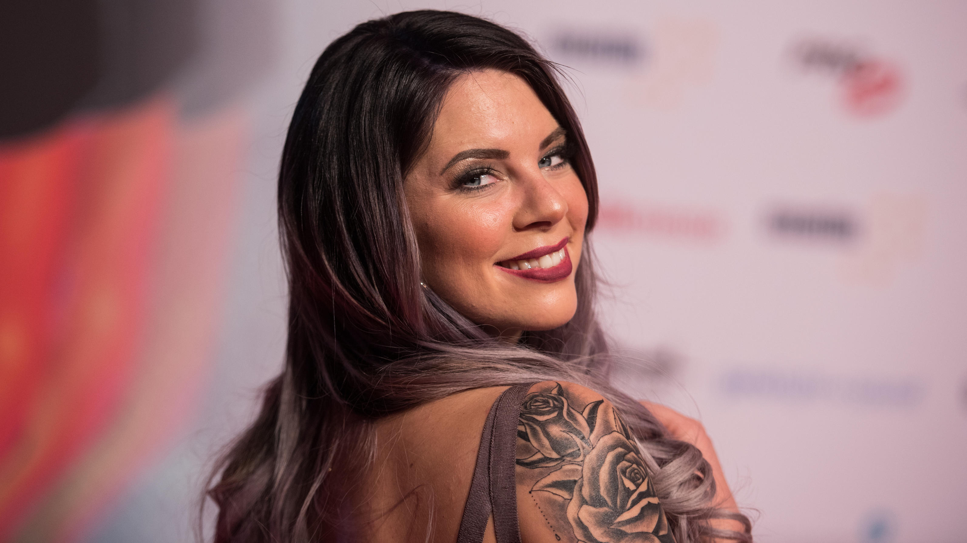 Die beliebtesten Videos von Tag: bi jenny Die beliebtesten Videos von Tag: bi jenny