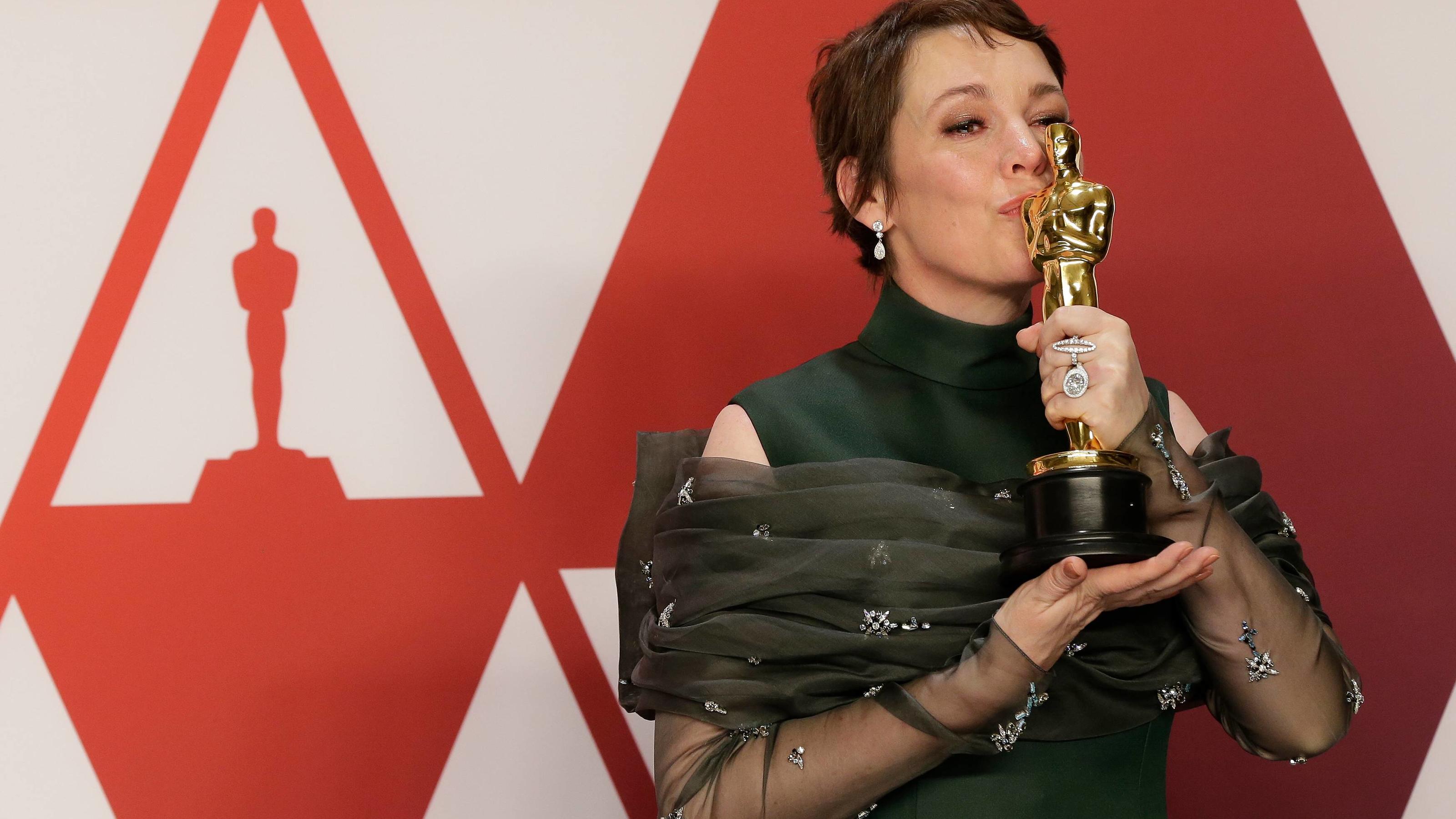 Olivia Colman, winner of Best Actress for The Favourite, appears backstage with her Oscar during the 91st annual Academy Awards at Loews Hollywood Hotel in the Hollywood section of Los Angeles on February 24, 2019. PUBLICATIONxINxGERxSUIxAUTxHUNxONLY