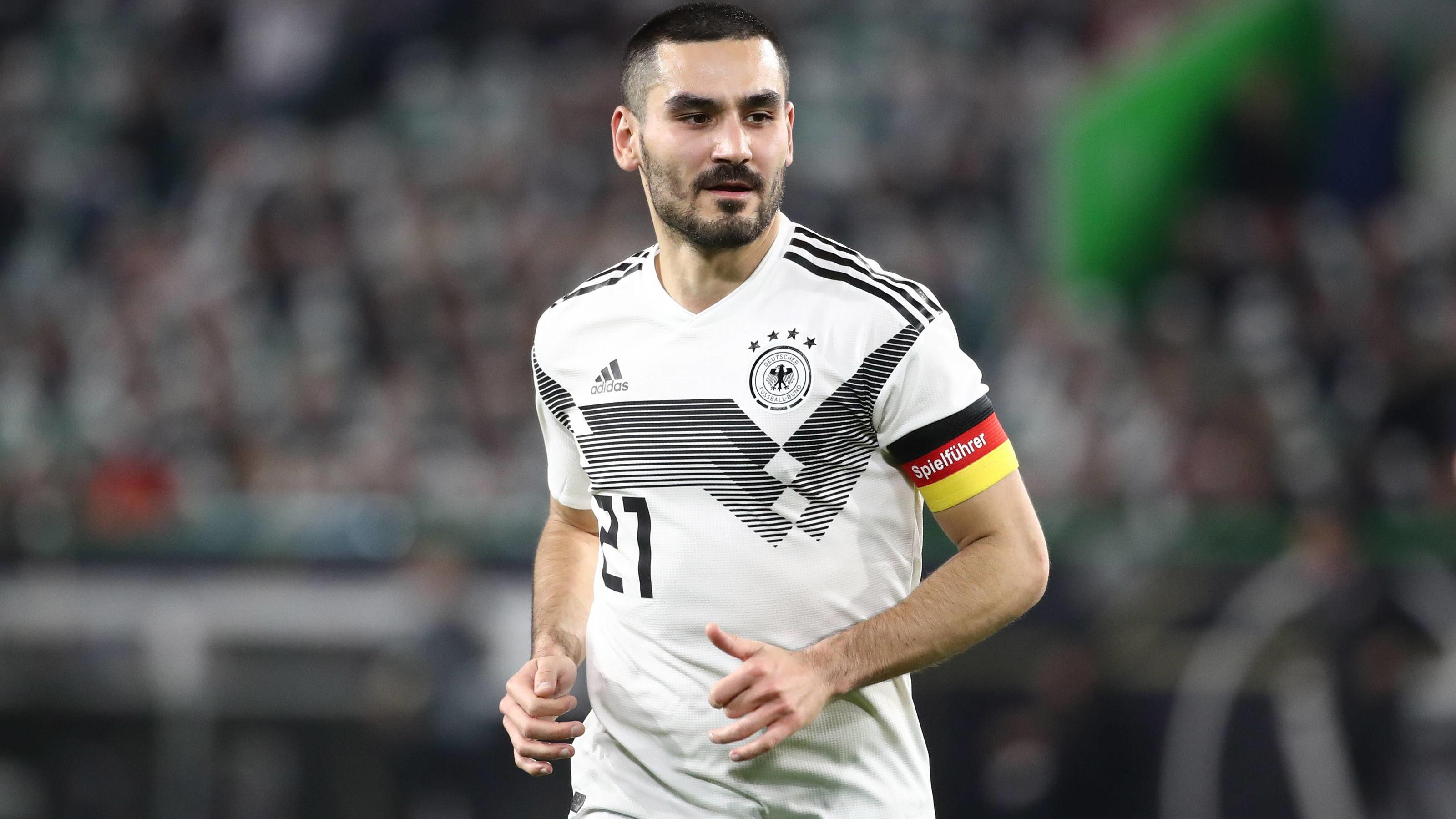 Fußball-Nationalspieler Ilkay Gündogan mit Coronavirus ...