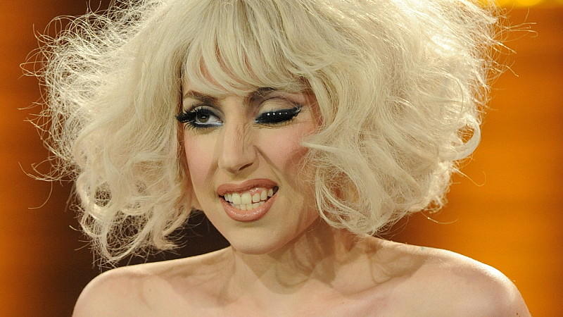 Lady Gaga wird Patentante