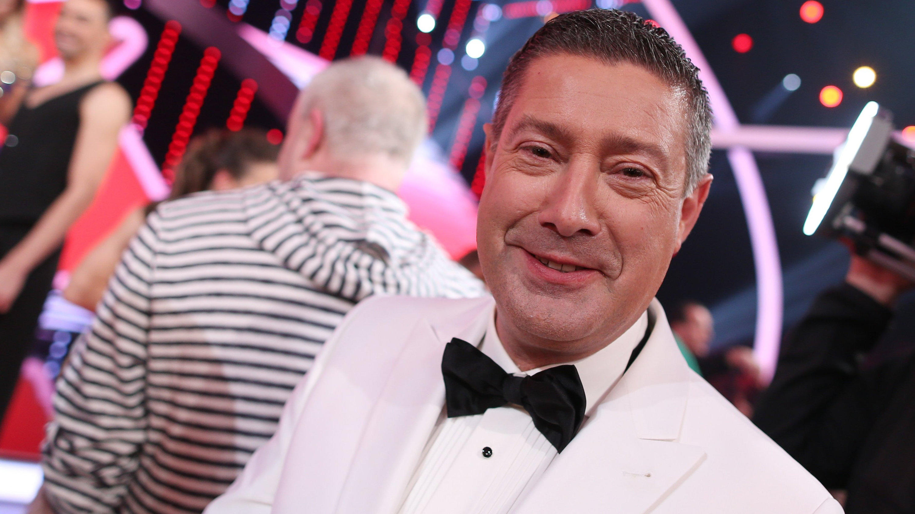 Age Challenge Let S Dance Juror Joachim Llambi Schummelt Sich Junger