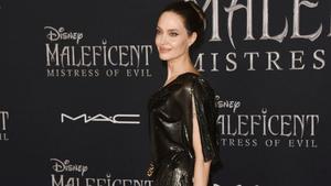 Angelina Jolie: Sie klärt über ihr berühmtes ...