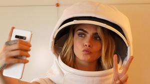 Cara Delevingne: Erstes Space-Selfie