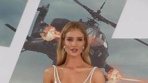 Rosie Huntington-Whiteley: Meditieren im Gym