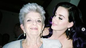 Katy Perry: Benennt sie ihre Tochter nach ihrer Oma?