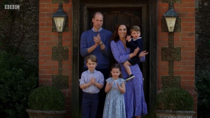 Prinz William und seine Familie klatschen für die Corona-Helfer.