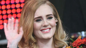Adele gratuliert mit witzigem Video 