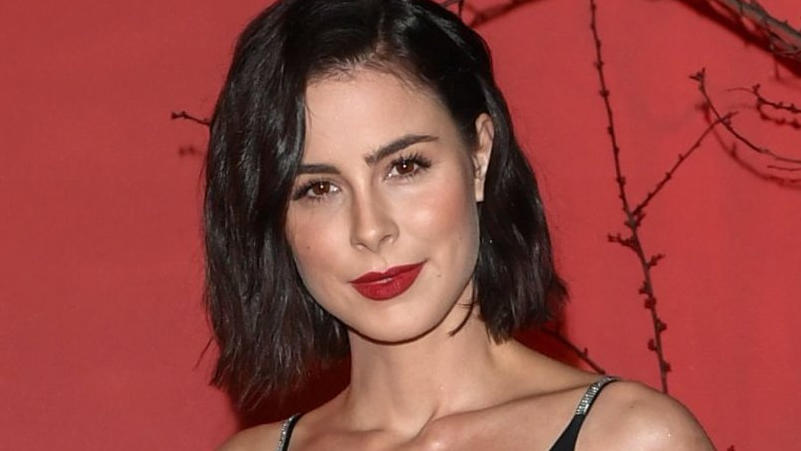 Lena Meyer Landrut Neue Frisur Jetzt Zeigt Sie Sich Mit Wilder Lockenpracht 