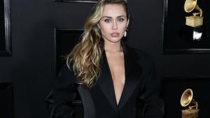 Miley Cyrus feiert den 7. Geburtstag von 'Wrecking Ball'