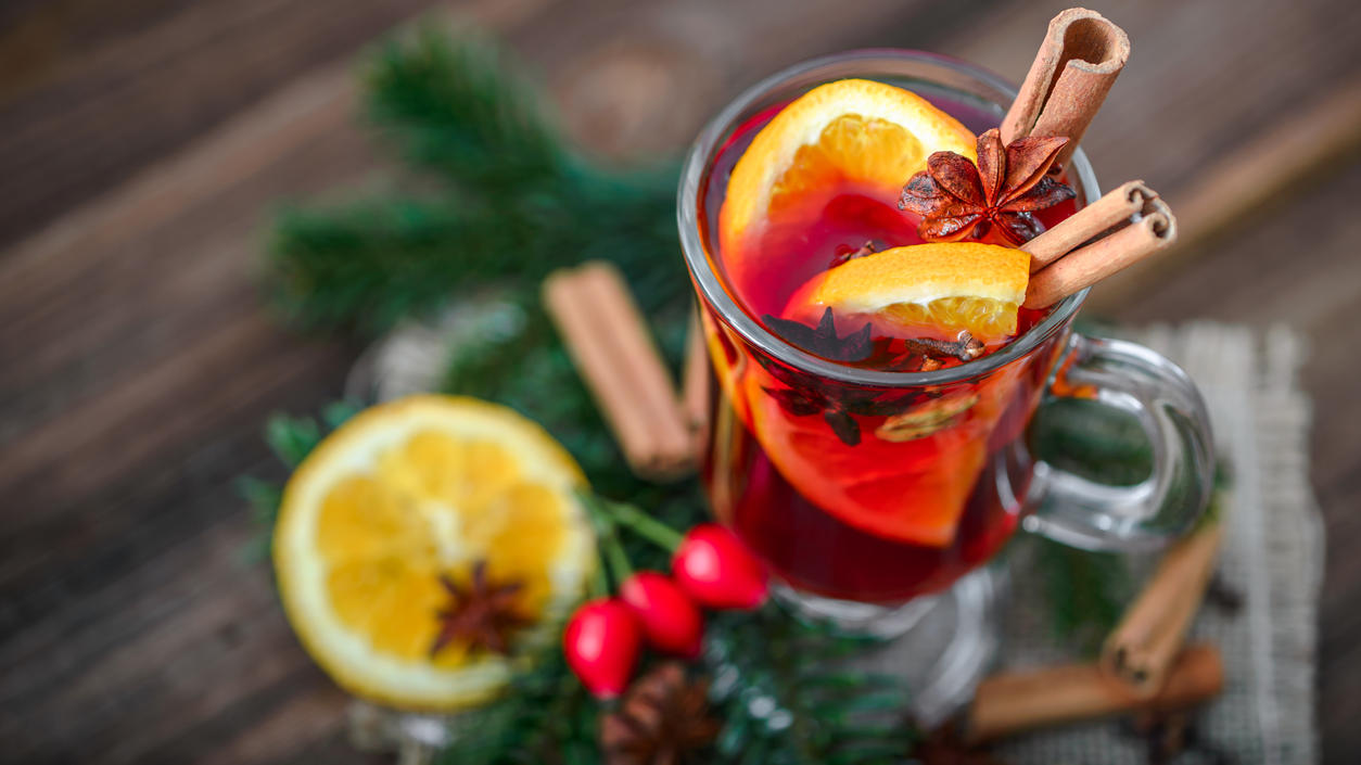 6 gesunde Alternativen zu Glühwein - mit und ohne Alkohol