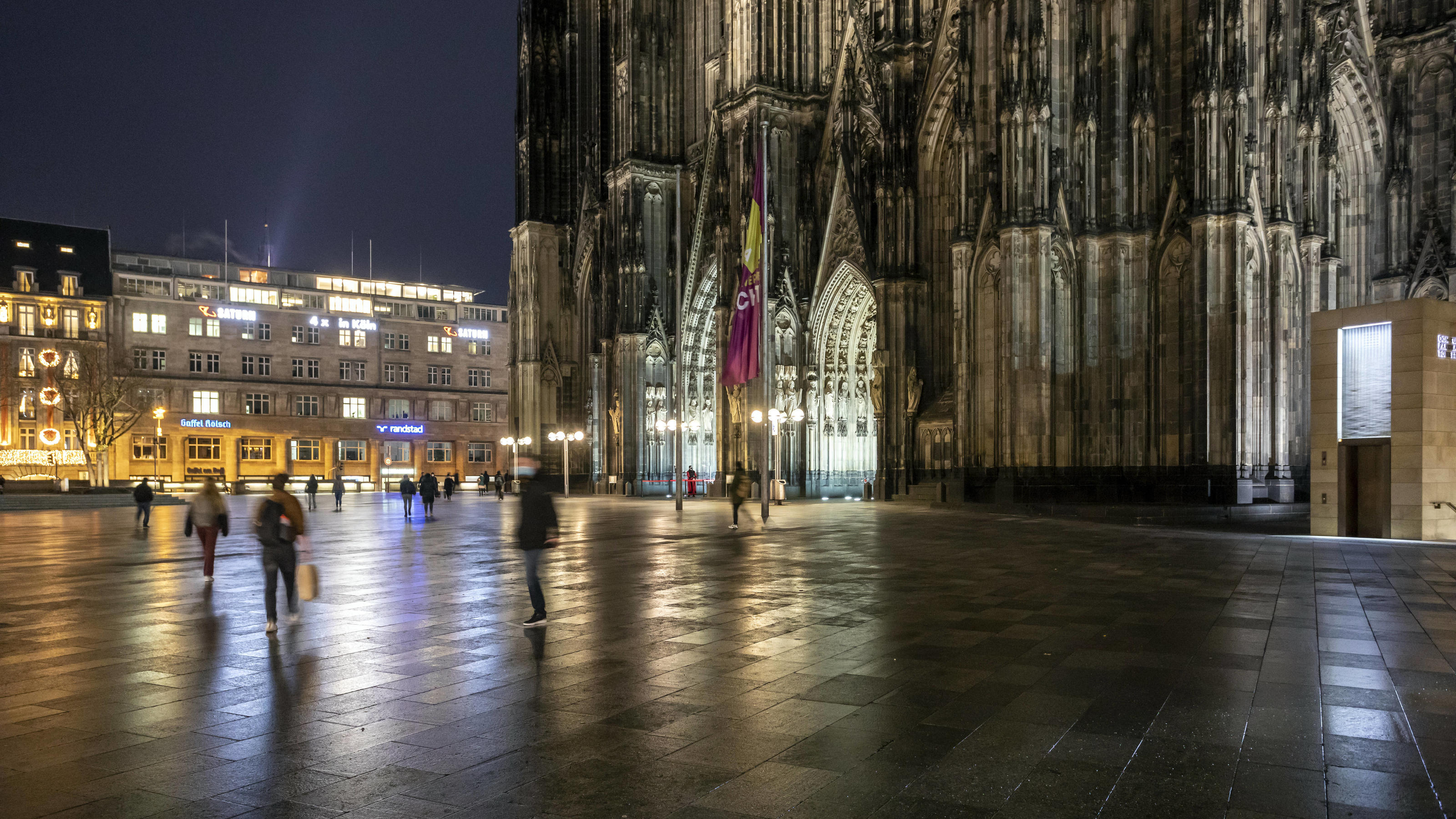 Statt Feuerwerk: Kölner sollen Silvester das Licht ein und ausschalten