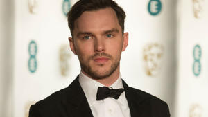 Nicholas Hoult musste während der Sexszenen für ,The ...