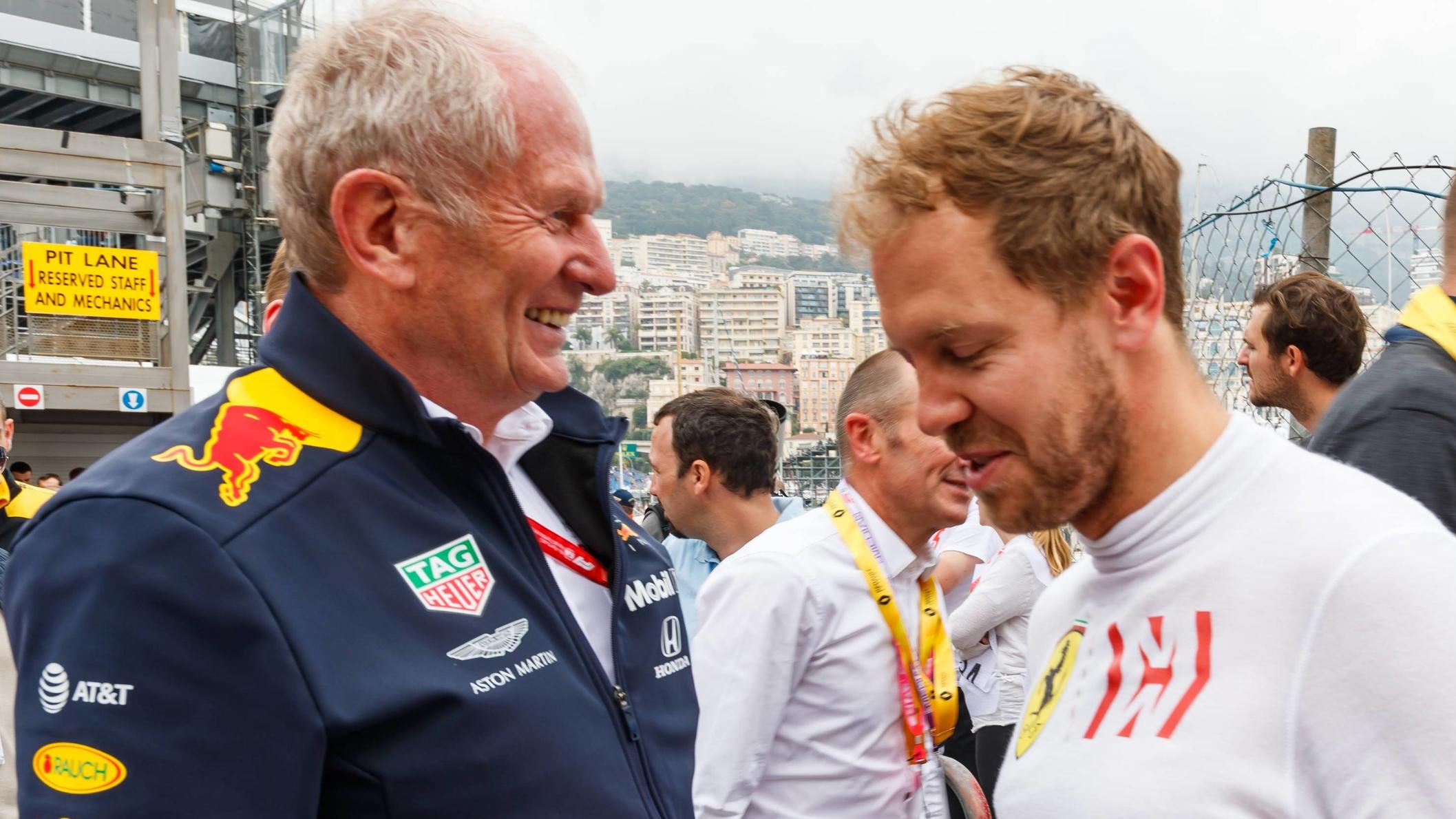 Formel 1 - Helmut Marko: Sebastian Vettel im Aston Martin ...