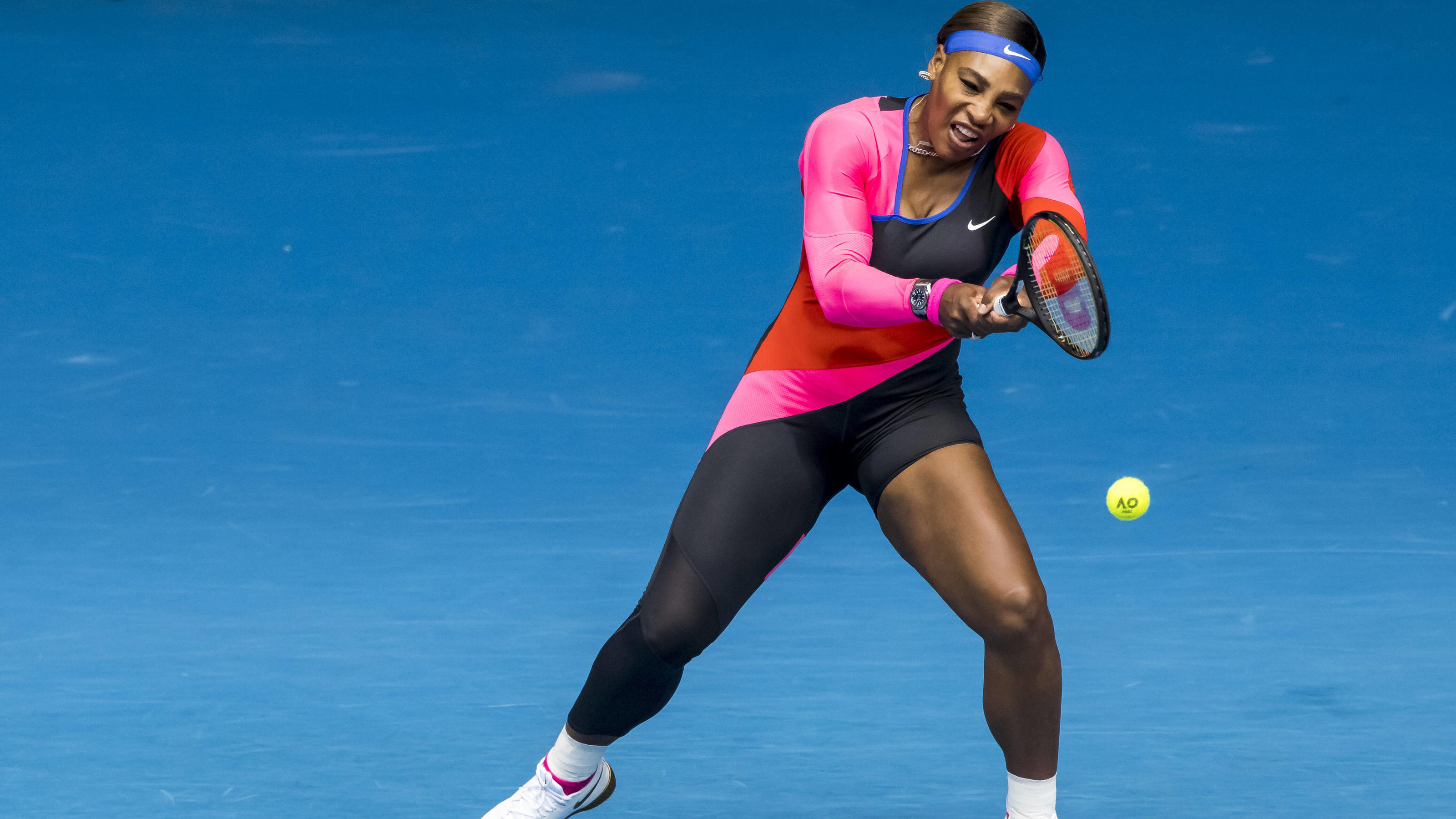  MELBOURNE, VIC - FEBRUARY 08: Serena Williams of the United States of America returns the ball during round 1 of the 2021 Australian Open on February 8 2020, at Melbourne Park in Melbourne, Australia. Photo by Jason Heidrich/Icon Sportswire TENNIS: 