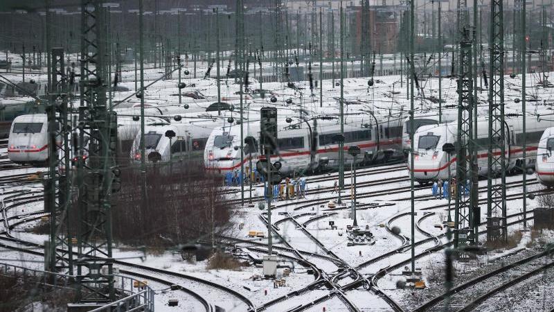 Hamburg und SchleswigHolstein Bahnverkehr im Norden ist