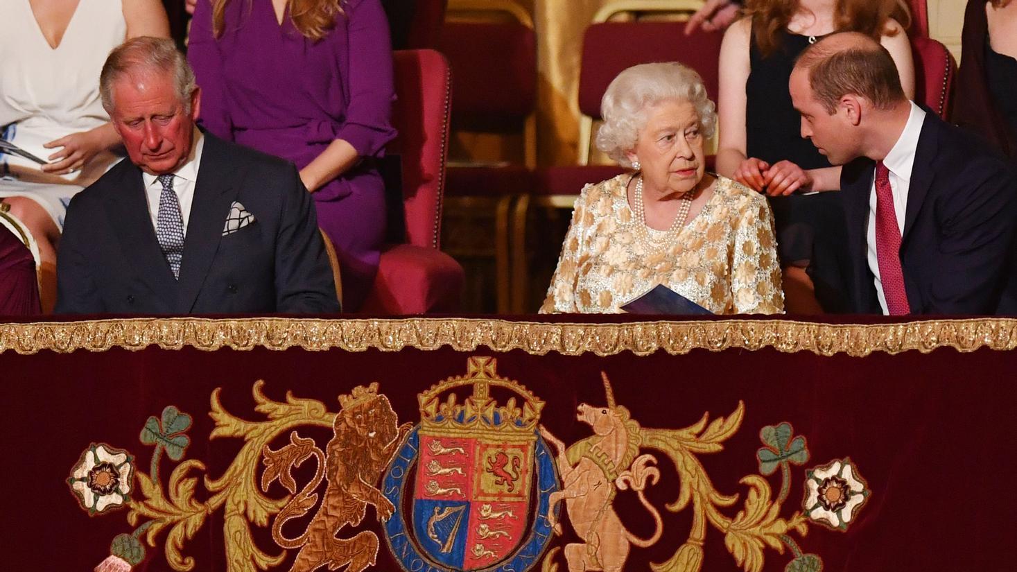 Prinz Charles., Queen Elizabeth und Prinz William beraten noch, wie sie auf das Oprah-Interview reagieren werden