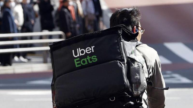 Konkurrenz für Lieferando: Uber Eats startet in ...